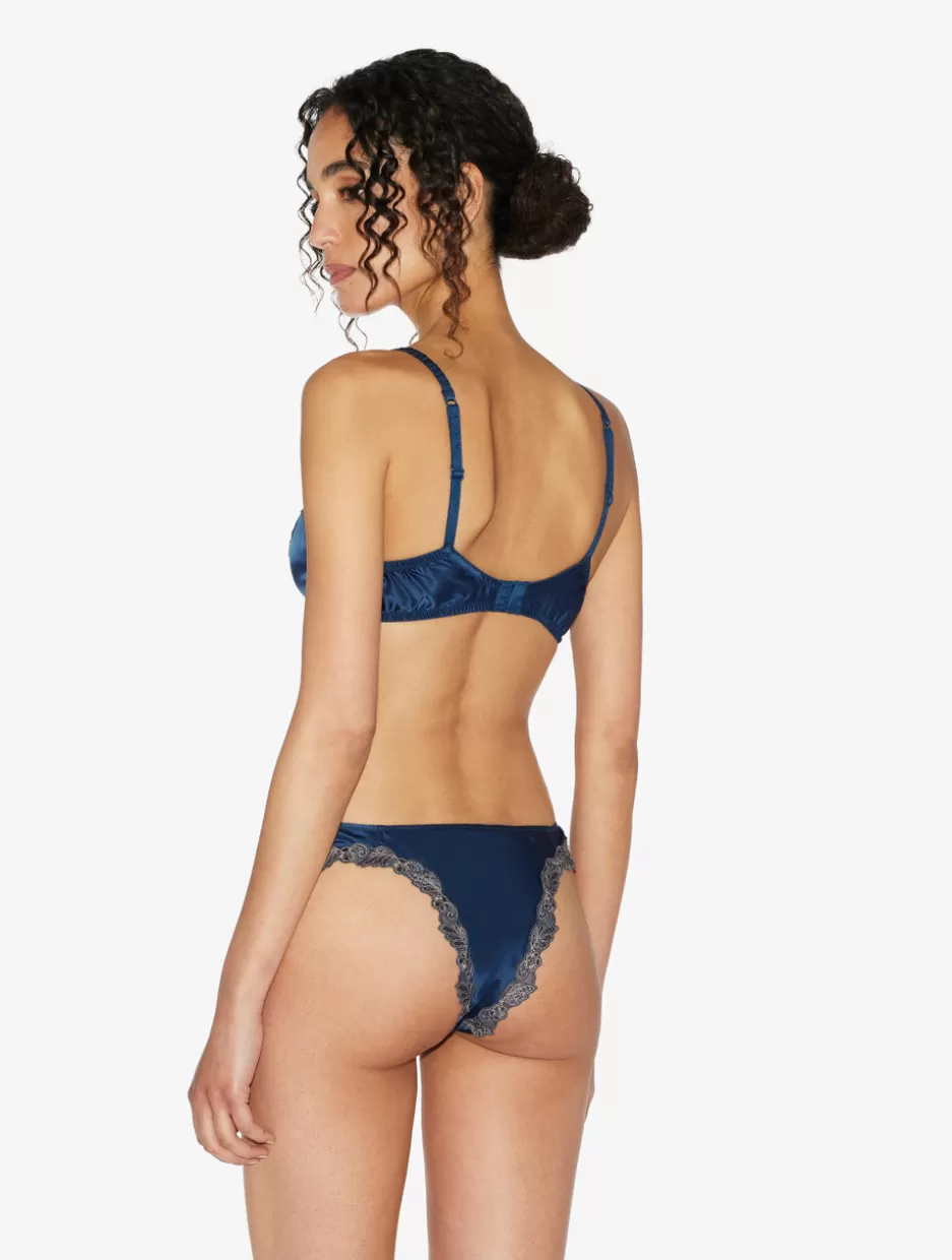 silk_underwired_bra_in_blue_with_frastaglio_10122.webp Underwired-La Perla Silk Underwired Bra In With Frastaglio Blue